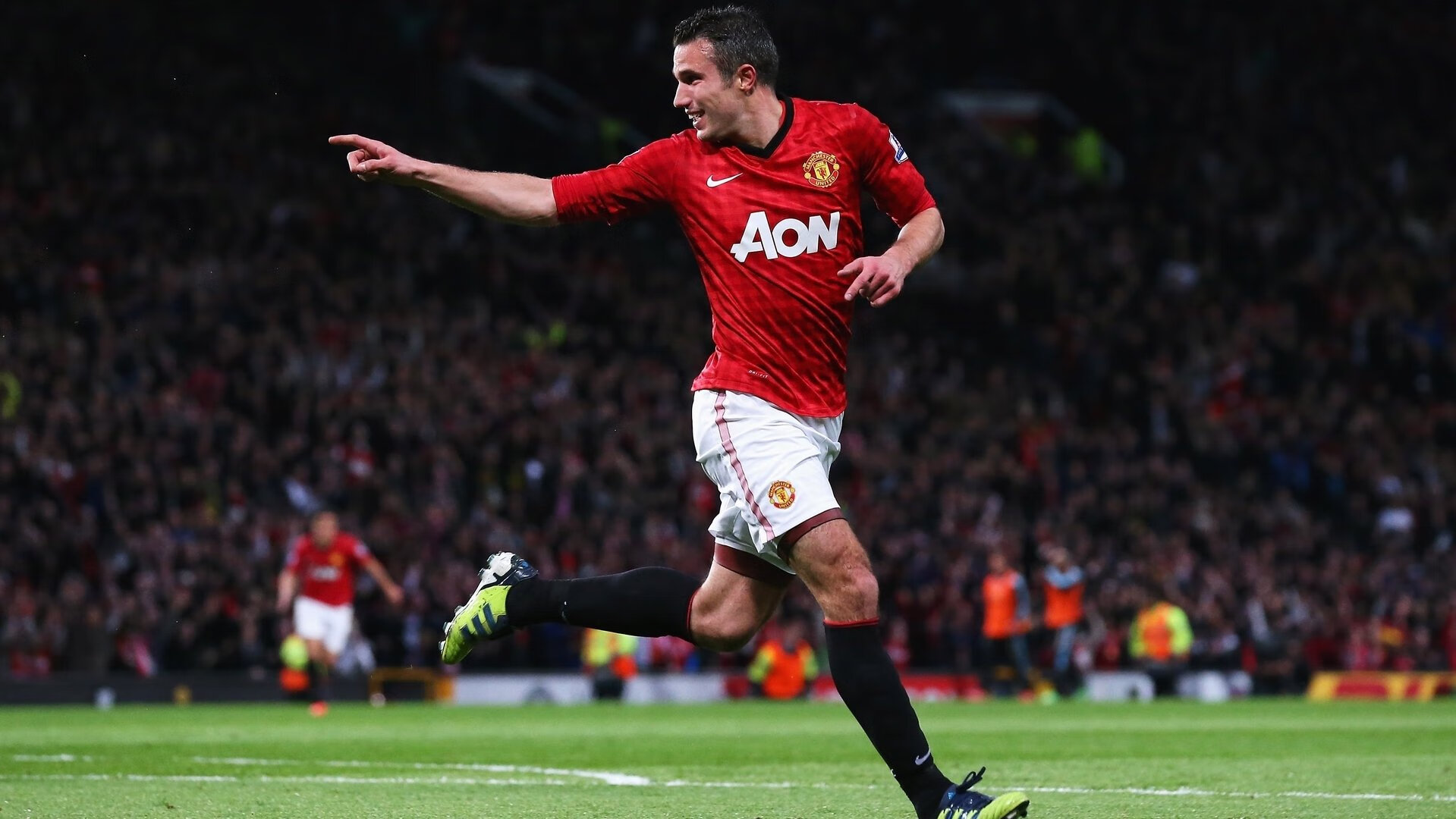 天山雄鹰展翅翱翔，张镇麟统治全场助新疆轻取北京